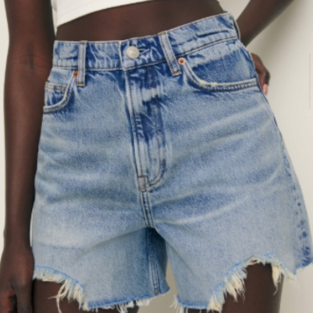 Reformation Wilder High Rise Relaxed Jean Shorts Blue - Size 24